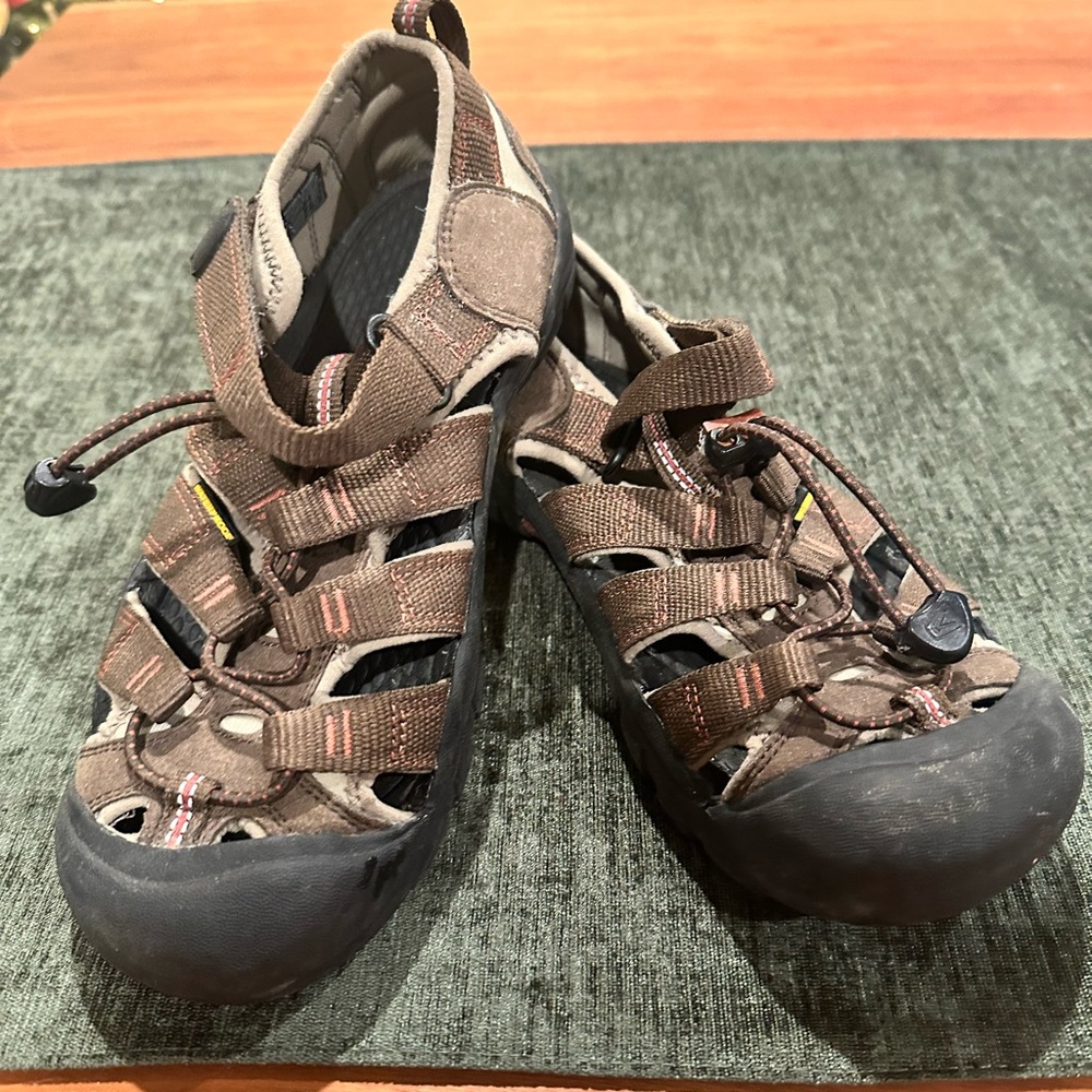 Keen Kids Brown Outdoor Sandals Size 5